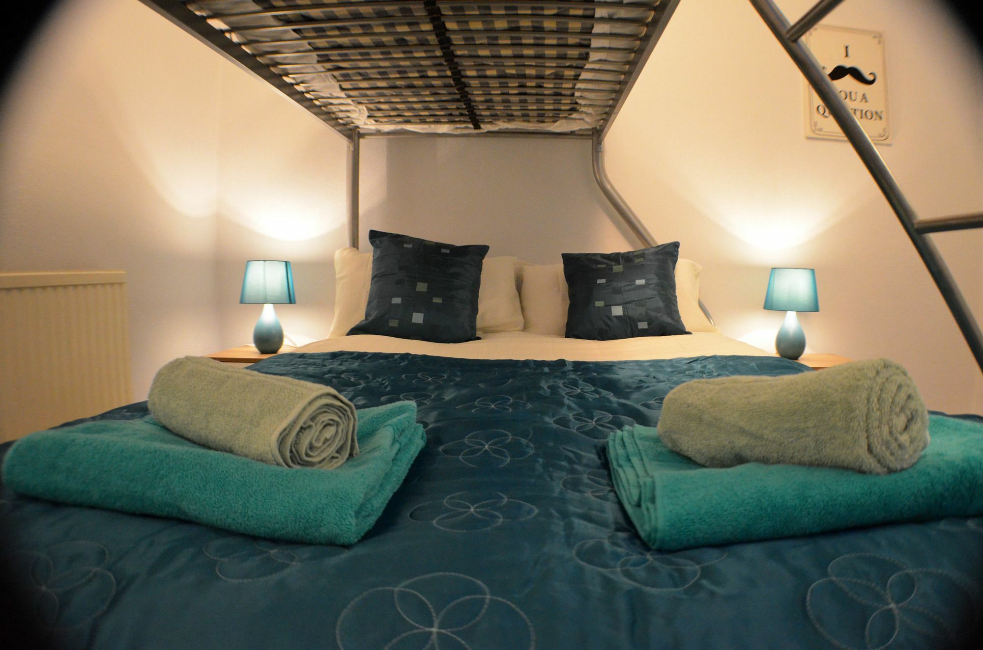 Birchfields Guest House Манчестер Экстерьер фото